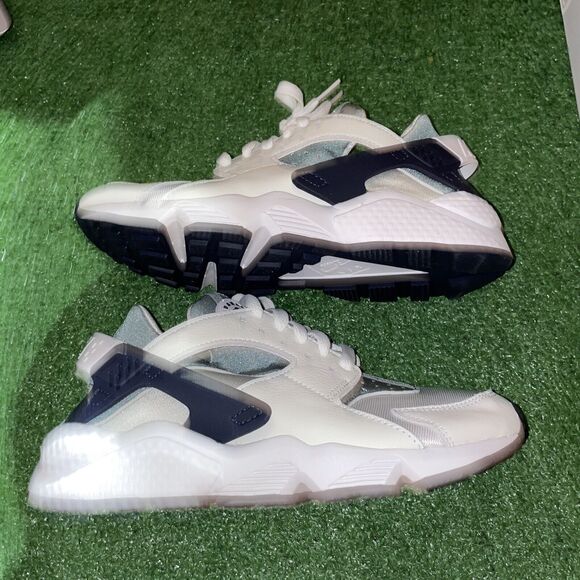 Nike Air Huarache White/Mica Green DH4439-110 Womens Size 7 No Lid Sneakers - Picture 3 of 9